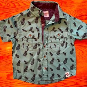 FREE PLANET 3T Blue pineapple print collared shirt.